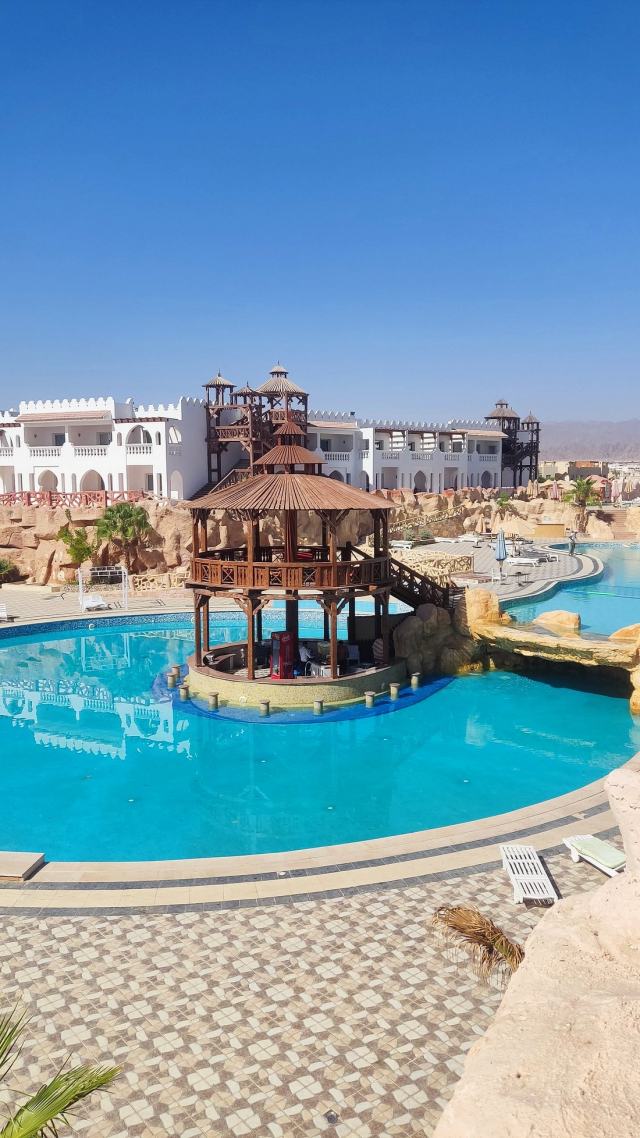 Sejur in Sharm El Sheikh: 490 euro cazare 15 nopti cu All inclusive+ transport avion+ toate taxele
