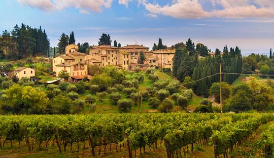 TOSCANA, INIMA ITALIEI, SENIOR VOYAGE, AVION DIN BUCURESTI, LA HOTEL DE 4*, LA TARIFUL DE 689 EURO/PERS, DEMIPENSIUNE!