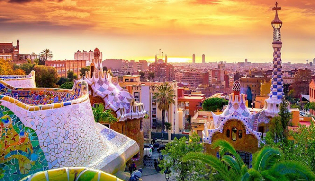 BARCELONA SI COSTA BRAVA, SENIOR VOYAGE, AVION DIN BUCURESTI, LA HOTEL DE 4*, LA TARIFUL DE 669 EURO/PERS, DEMIPENSIUNE!