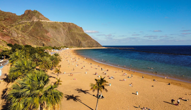 TENERIFE, O VACANTA TROPICALA, SENIOR VOYAGE,  AVION DIN BUCURESTI, LA HOTEL DE 4*, LA TARIFUL DE 888 EURO/PERS, DEMIPENSIUNE!