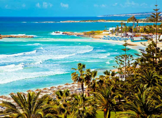 Sejur de 4 nopti in Ayia Napa la doar 280 euro,avion din Cluj!!! Chrysomare Beach 5* demipensiune