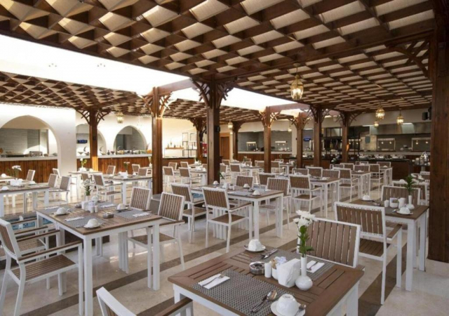 Sejur in Hurghada: 615 euro cazare 7 nopti cu Ultra All inclusive+ transport avion+ toate taxele 