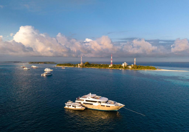 ULTRA LAST MINUTE PE PLAJA IN MALDIVE LA 5*****  DEMIPENSIUNE AQUA LUNA ZBOR DIRECT DIN OTOPENI CU TAXE INCLUSE