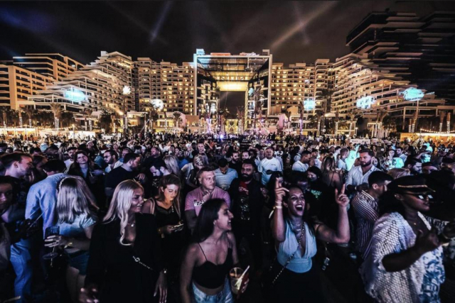 ULTRA LAST MINUTE LA DUBAI PE PLAJA 5***** FIVE PALM  ZBOR DIN CLUJ NAPOCA CU TAXE INCLUSE