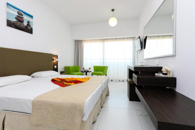 Oferta Last minute (Paste)Cipru,  Aya Napa,sejur 7 nopti plecare din Cluj-NapocaCG)