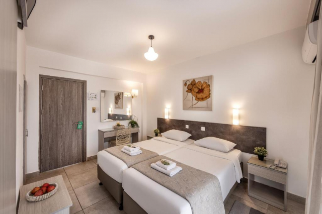 Oferta Last minute  Paste Cipru, zona  Aya Napa,sejur 7 nopti plecare din BucurestiCG)