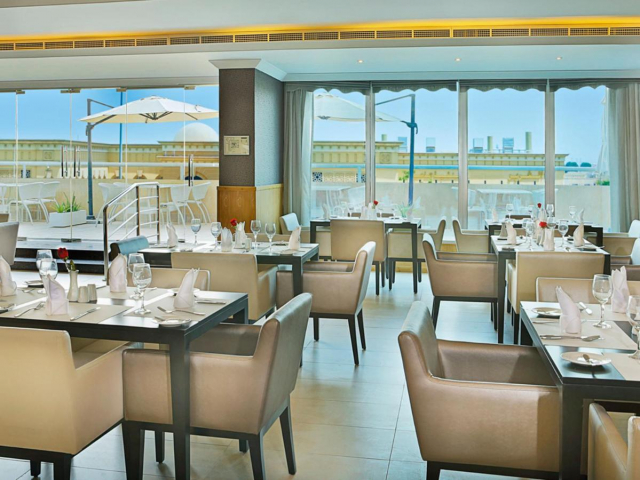 ULTRA LAST MINUTE DUBAI 4**** ARMADA ZBOR DIN OTOPENI CU TAXE INCLUSE