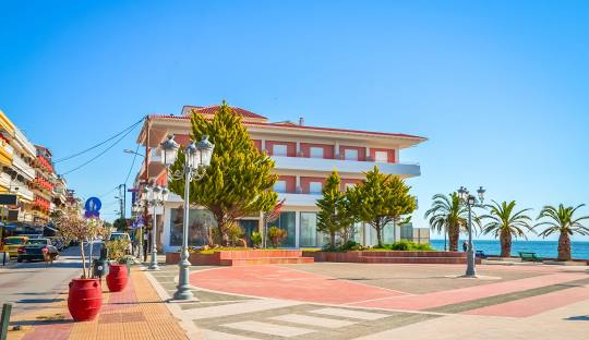 SARBATORI PASCALE PE RIVIERA OLIMPULUI, AUTOCAR DIN BUCURESTI, LA HOTEL DE 3*, LA TARIFUL DE  278 EURO/PERSOANA, MIC DEJUN!