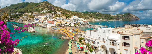 Vacanta de Paste in Ischia la doar 670 euro,avion din Bucuresti!Hotel Terme Tramonto doro 4*