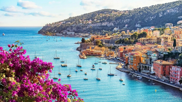 Sejur de 4 nopti in Nisa la doar 280 euro,avion din Bucuresti!!! Ultimele 4 locuri