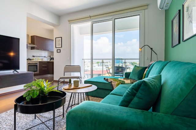 Oferta City Break Larnaca Bonus croaziera la apusul soarelui cu un pahar de vin,4 nopti plecare din Timisoara (CA)