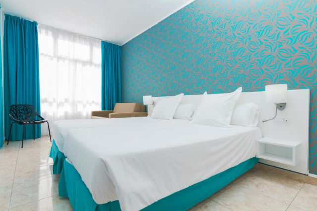 Sejur in Tenerife: de la 560 euro cazare 7 nopti cu demipensiune+ transport avion+ toate taxele