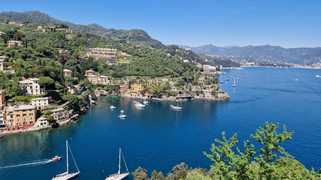  16.04 Circuit Coasta de Azur si Riviera Italiana, 735 euro, 8 zile/7 nopti mic dejun taxe aeroport si transfer incluse