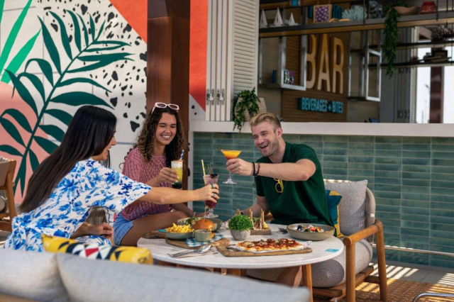 8 MARTIE PE PLAJA EMIRATE 7 NOPTI CAZARE ROVE MARJAN ISLAND  ZBOR DIN OTOPENI CU TAXE INCLUSE