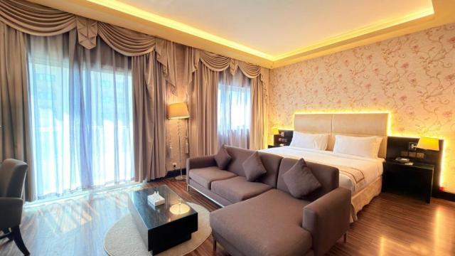 8 MARTIE IN  EMIRATE 7 NOPTI CAZARE MANGROVE HOTEL 4**** ZBOR DIN OTOPENI CU TAXE INCLUSE