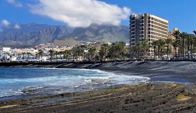 PASTE TENERIFE, SENIOR VOYAGE, AVION DIN BUCURESTI, LA HOTEL DE 4*, LA TARIFUL DE 884 EURO/PERS, DEMIPENSIUNE!