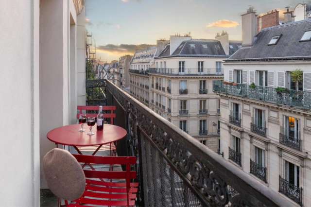 Escapada de Valentine''s Day in Paris / Appart Hotel Avalon 3* - plecare din Bucuresti