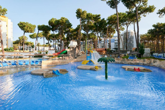 ULTIMELE LOCURI LA MALAGA 7 NOPTI CAZARE 4**** DEMIPENSIUNE ALUASUN MARBELLA ZBOR DIRECT DIN OTOPENI/CLUJ NAPOCA CU TAXE INCLUSE