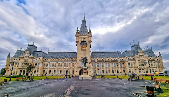 PASTE LA IASI, SENIOR VOYAGE, AUTOCAR DIN BUCURESTI, LA TARIFUL DE 424 EURO/PERSOANA, DEMIPENSIUNE!!