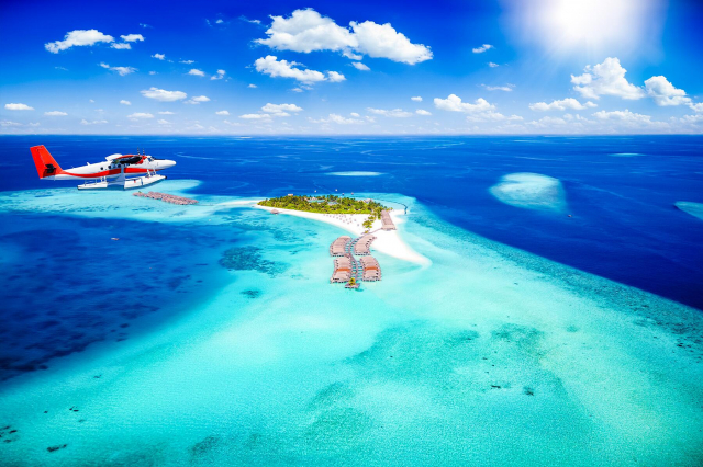 ULTRA LAST MINUTE PE PLAJA IN MALDIVE LA 4**** RUKA ZBOR DIN OTOPENI CU TAXE INCLUSE