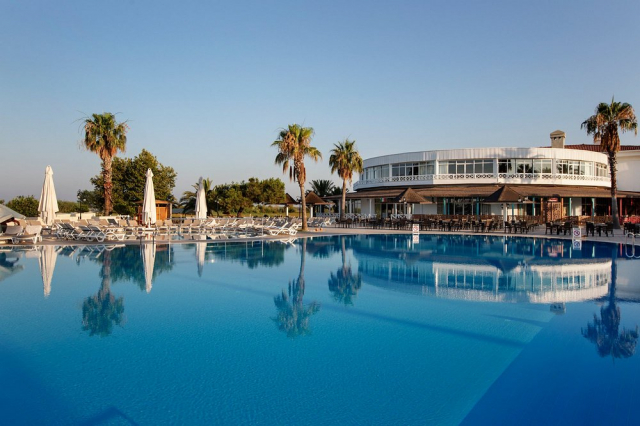 ULTIMELE LOCURI ANTALYA, AVION DIN CLUJ-NAPOCA, LA HOTEL ASTERIA FAMILY RESORT 5*, LA TARIFUL DE 580 EURO/PERSOANA, UAI!