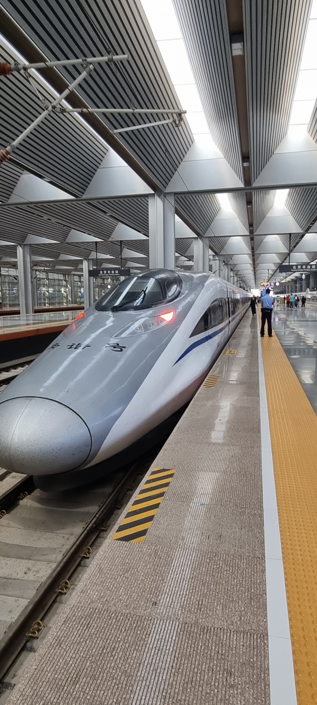 14.04 Zbor Bucuresti Circuit China Croaziera Yangtze, 11 nopti mic dejun vizite conform program 1899 euro/pers