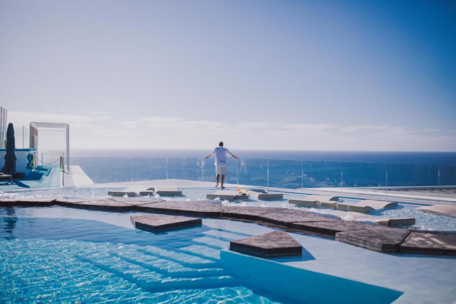 ULTRA LAST MINUTE INSULELE CANARE 3*** SERVATUR RIOSOL ZBOR DIRECT DIN OTOPENI CU TAXE INCLUSE