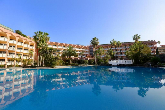 ZIUA FEMEII IN TENEERIFE  PUERTO PALACE  4* MIC DEJUN PRET 723 EURO PLECARE IN 8 MARTIE