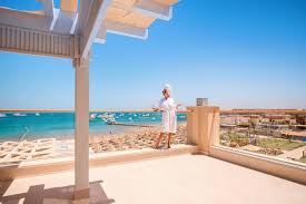 8 MARTIE IN HURGHADA HOTEL PICKALBATROS WHITE BEACH 5* ALL INCLUSIVE PRET 960 EURO PLECARE IN 6 MARTIE