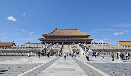 DE LA MARELE ZID LA DISNEYLAND, AVENTURA CHINEZA, AVION DIN BUCURESTI, LA HOTEL DE 4*, TARIF DE 2989 EURO/PERS, MIC DEJUN!