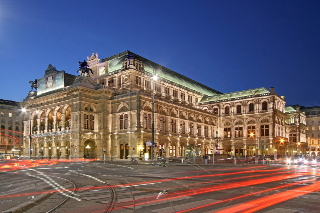 Weekend de 8 Martie in Viena la doar 375 euro,avion din Bucuresti !!!Ultimele locuri