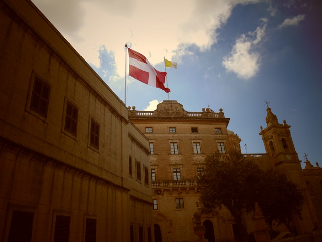 10.04 Zbor BUCURESTI, MALTA 769 euro/pers 7 cazari demipensiune hotel 4*, taxe aeroport si transfer incluse