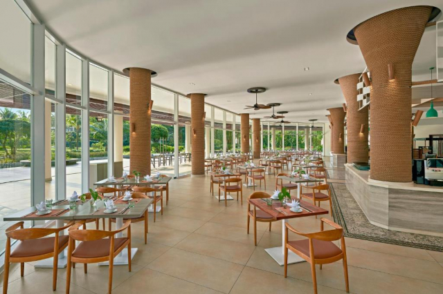 ULTIMELE LOCURI VIETNAM, AVION DIN BUCURESTI, LA HOTEL SOL BY MELIA PHU QUOC 5*, LA TARIFUL DE 1339 EURO/PERSOANA, MIC DEJUN!