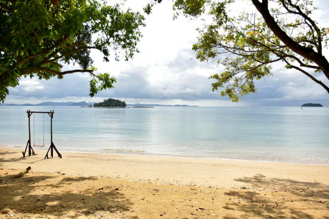 ULTIMELE LOCURI THAILANDA, AVION DIN BUCURESTI, LA HOTEL ISLAND ESCAPE BURASARI 5*, LA TARIFUL DE 1450 EURO/PERS, MIC DEJUN!