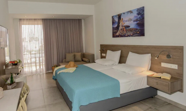 CRETA  479  EURO/PERSOANA PLECARE DIN BUCURESTI 02.06  - BLUE HORIZON APARTMENTS