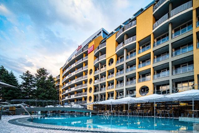 PASTE NISIPURILE DE AUR 245  EURO/PERS  PLECARE 10.04 - HOTEL VIVA CLUB 