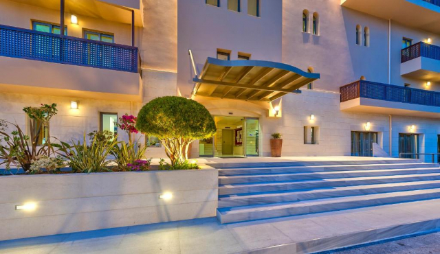 Sejur in Creta: 550 euro cazare 7 nopti cu demi pensiune+ transport avion+ toate taxele