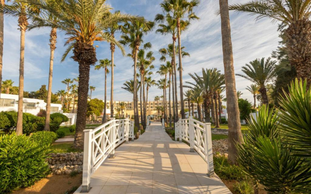 Sejur in Tunisia: 640 euro cazare 7 nopti cu All inclusive+ transport avion+ toate taxele