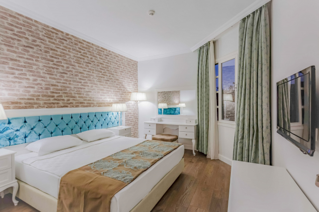 ULTIMELE LOCURI ANTALYA, AVION DIN TG-MURES, LA HOTEL ASTERIA FAMILY RESORT SIDE 5*, LA TARIFUL DE 685 EURO/PERSOANA, UAI!