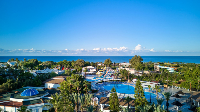 ULTIMELE LOCURI ANTALYA, AVION DIN TIMISOARA, LA HOTEL ASTERIA FAMILY RESORT SIDE 5*, LA TARIFUL DE 684 EURO/PERSOANA, UAI!