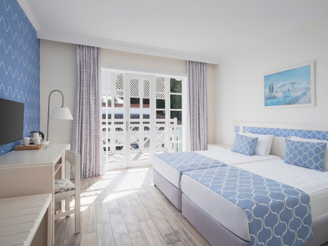 ULTIMELE LOCURI ANTALYA, AVION DIN CRAIOVA, LA HOTEL ASTERIA FAMILY RESORT SIDE 5*, LA TARIFUL DE 650 EURO/PERSOANA, UAI!