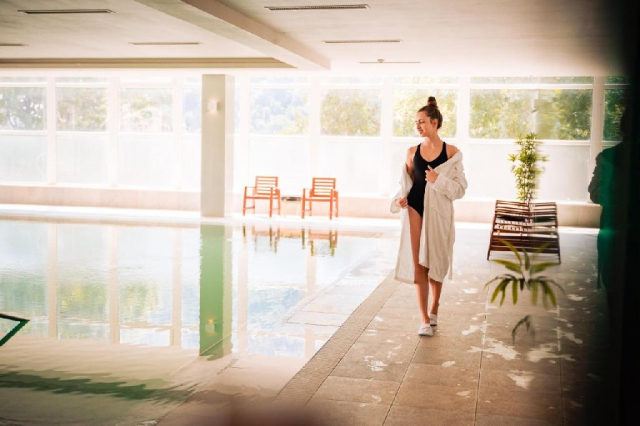 SUPER OFERTA PASTE ROMANIA-BAILE HERCULANE, 3 NOPTI CAZARE CU DEMIPENSIUNE, TRANSPORT INDIVIDUAL