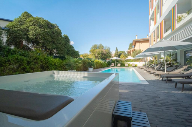 ULTRA LAST MINUTE SARDINIA DELUXE 5***** FELIX HOTEL DEMIPENSIUNE ZBOR DIN CLUJ NAPOCA CU TAXE INCLUSE