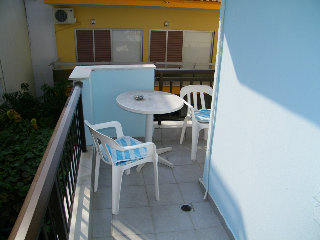 05.06 Autocar din Bucuresti, Grecia, Halkidiki, Sithonia Sarti Avra Studio 190 euro/pers/7 nopti, fara masa