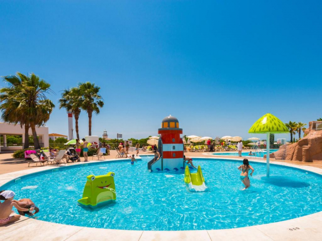 ULTRA LAST MINUTE PLAJA SPANIA  4**** DEMIPENSIUNE FUERTE ZBOR DIN OTOPENI CU TAXE INCLUSE