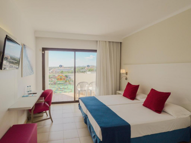 ULTRA LAST MINUTE CITY BREAK PLAJA MALLORCA 3*** LA SANTA MARIA  ZBOR CLUJ NAPOCA CU TAXE INCLUSE