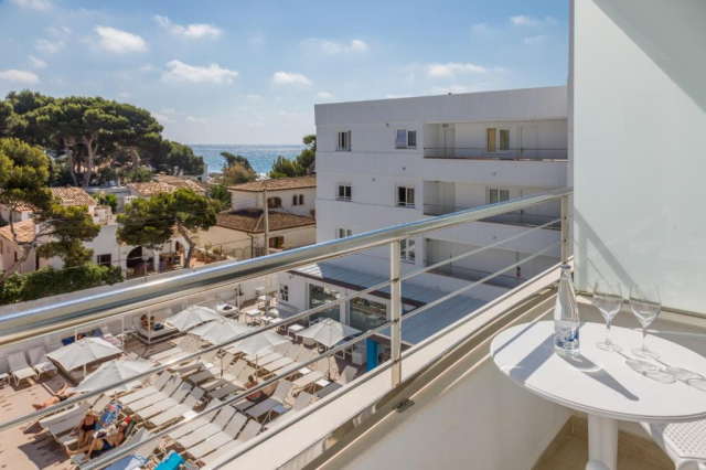 ULTRA LAST MINUTE CITY BREAK PLAJA MALLORCA 4**** TRITON BEACH  ZBOR CLUJ NAPOCA CU TAXE INCLUSE