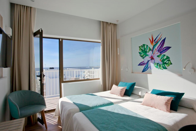 ULTRA LAST MINUTE CITY BREAK PLAJA MALLORCA 4**** DEMIPENSIUNE ANBA ROMANI ZBOR CLUJ NAPOCA CU TAXE INCLUSE