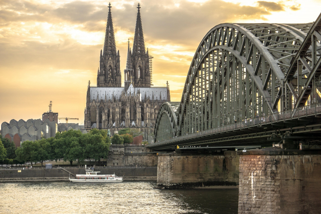 ✈️City Break Koln + Croazieră de o oră pe Rin (AG)