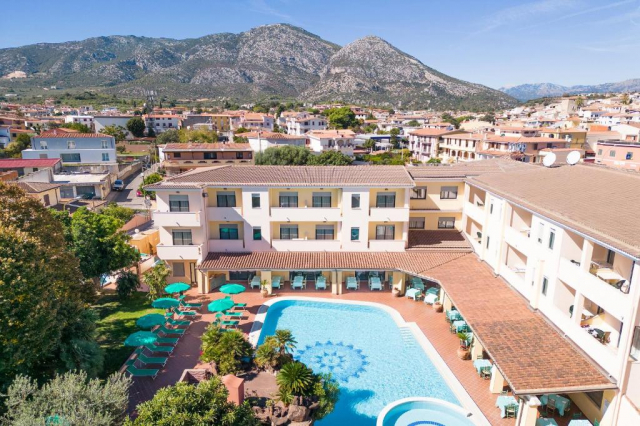 ULTRA LAST MINUTE SARDINIA MARIA ROSARIA  4**** DEMIPENSIUNE ZBOR DIN CLUJ NAPOCA CU TAXE INCLUSE